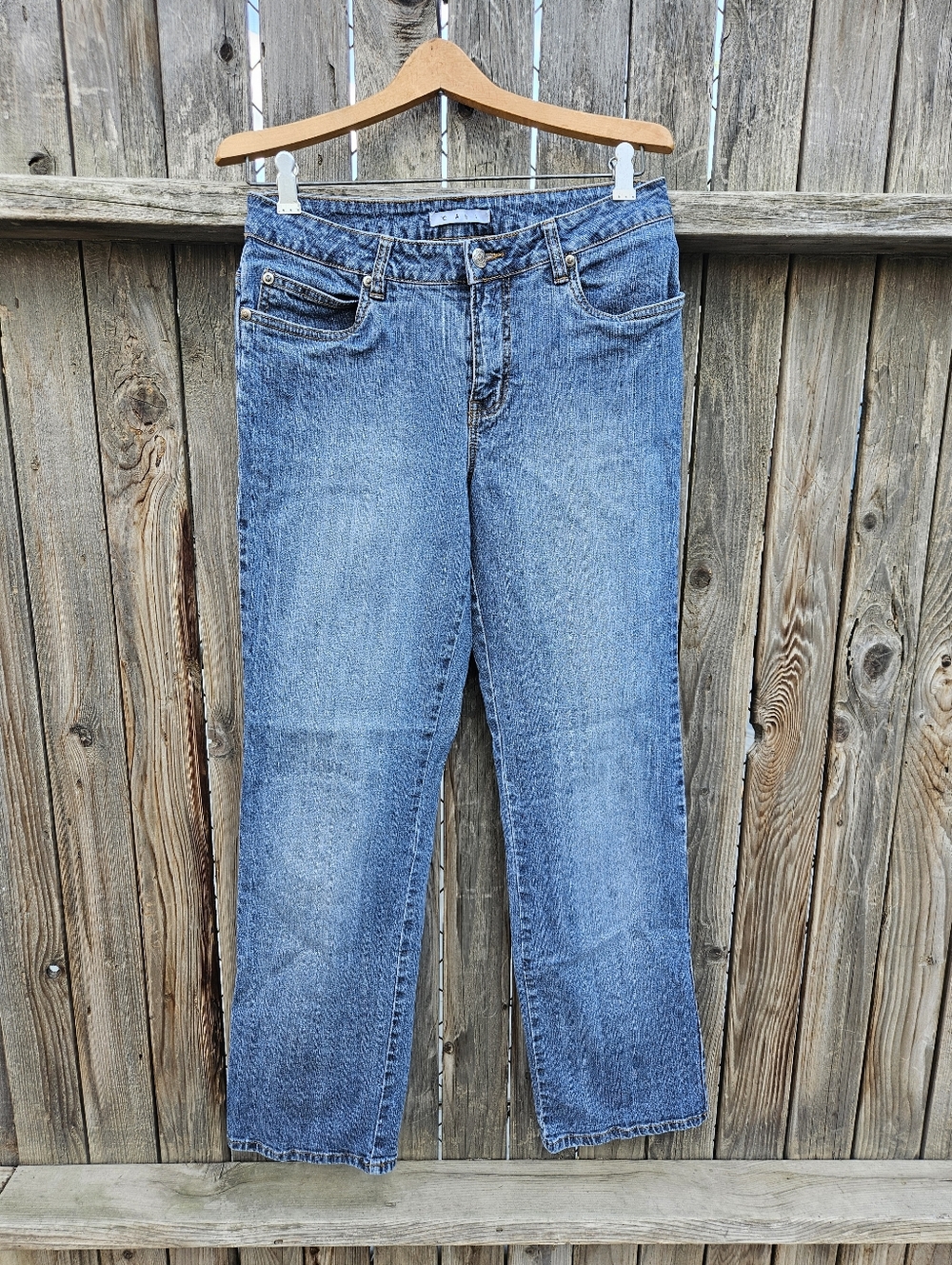 Classic Women's Blue Jeans - Comfortable Everyday Fit Size 8 - Picture 3 of 12